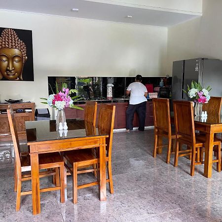罗威那 Mias Jungle House酒店 外观 照片