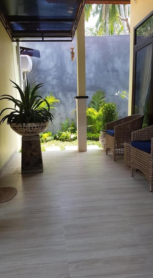 罗威那 Mias Jungle House酒店 外观 照片